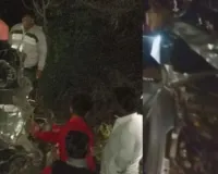महाराष्ट्र के सोलापुर में भीषण हादसा: सड़क दुर्घटना में पाँच लोगों की मौत, दो अन्य घायल