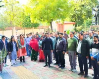 राष्ट्रपिता महात्मा गांधी पुण्यतिथि : सामाजिक न्याय एवं अधिकारिता निदेशालय में राष्ट्रपिता को दी श्रद्धांजलि, दो मिनट का सामूहिक मौन