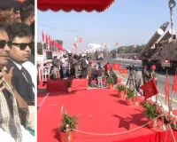 आर्मी परेड में सेना जवानों का शौर्य प्रदर्शन, लाखों दर्शक हुए रोमांचित