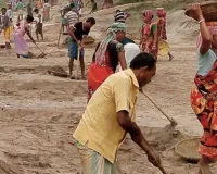 सामर्थ्य की ओर बढ़ता ग्रामीण रोजगार