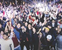 पिंकसिटी ने किया नए साल का शानदार स्वागत : म्यूजिक-मस्ती और आतिशबाजी से गूंजा जयपुर, सैनिकों के सम्मान में देशभक्ति का रंग