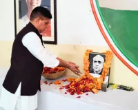 पूर्व पीसीसी अध्यक्ष शोभाराम कुमावत की जयंती : कांग्रेसजनों ने अर्पित की पुष्पांजलि, पीसीसी मुख्यालय पर कार्यक्रम का आयोजन