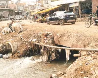 आड़ी बही पर कच्चा नाला बना होने से हादसों का खतरा, आमजन के लिए गंभीर खतरे का बना कारण