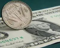 मुंह के बल गिरा भारतीय रुपया, रुपया पहली बार 92 प्रति डॉलर तक टूटा