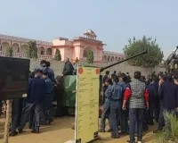 ऑपरेशन सिंदूर की झलक : भवानी निकेतन कॉलेज में सैन्य प्रदर्शनी देखने उमड़ी छात्रों की भीड़, युवाओं में सेना के प्रति उत्साह और गर्व का माहौल 