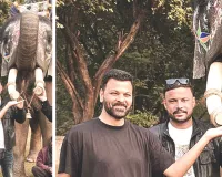 हाथीगांव पहुंचे पूर्व भारतीय गेंदबाज : आरपी सिंह ने की हाथी सवारी, महावतों से ली इनके खान-पान की जानकारी 