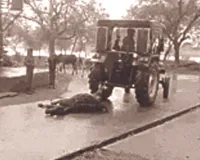 ट्रैक्टर से गाय का शव घसीटने का वीडियो वायरल : घाटोली पंचायत में दूसरी घटना, गोशाला को नोटिस तैयारी