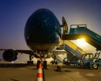 रनवे टच करते ही फिर उड़ी फ्लाइट, 12 मिनट तक हवा में अटकी रहीं 147 यात्रियों की सांसें