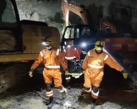 उत्तरपूर्वी ऑस्ट्रेलिया में खदान ढहने से एक मजदूर की मौत, कई लापता