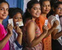 महाराष्ट्र में निकाय चुनाव के लिए मतदान जारी: मोहन भागव, सचिन तेंदुलकर, शाइना एनसी सहित कई प्रमुख हस्तियों ने डाला वोट