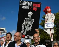 फ्रांस: नए सामाजिक सुरक्षा बजट के विरोध में निजी डॉक्टरों की 10 दिनी हड़ताल शुरू, स्वास्थ्य सेवाएं चरमराईं