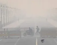 दिल्ली में ठंड का कहर जारी, कोहरे से आज भी कई उड़ानें बाधित, एक्यूआई सबसे खराब श्रेणी में