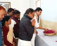 पीसीसी मुख्यालय पर श्रद्धांजलि कार्यक्रम का आयोजन, कांग्रेसजनों ने सुखाड़िया को पुष्पांजलि की अर्पित 