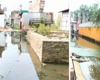 लोगों की परेशानी : निकासी के अभाव में जलभराव से बस स्टैंड मार्ग बना तालाब ,मकानों को नुकसान का खतरा