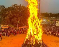 होलिका दहन के लिए मिलेगा मात्र 12 मिनट का शुभ मुहूर्त, चंद्र ग्रहण के साये में मनाई जाएगी होली