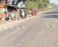 लबानिया चौराहे पर लगातार हो रहे हादसों से आक्रोश,स्पीड ब्रेकर लगवाने की मांग 