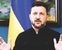 रूस-यूक्रेन युद्ध के चार साल पूरे होने पर राष्ट्रपति वोलोडिमिर जेलेंस्की ने खोले कई राज, कहा गोला-बारूद चाहिए, सवारी नहीं