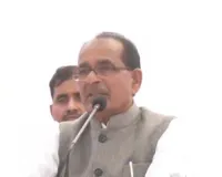 किसानों के लिए बनें हर तरह की सस्ती मशीनें : चलाने में हो आसान, शिवराज ने कहा- इससे समय और श्रम की होगी बचत