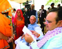 भजनलाल शर्मा ने चाय की थड़ी पर किया लोगों से संवाद : युवाओं को दी शिक्षा और कौशल विकास के प्रति जागरूक रहने की प्रेरणा, आमजन की सुनीं समस्याएं