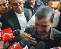 बरी होते ही भावुक हुए केजरीवाल : मीडिया के सामने फफक कर रो पड़े, बोले- जीत अंतत: सच की होती है