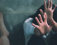 बालिका को अकेला देखकर निर्माणाधीन भवन में ले गया चौकीदार : बच्ची से किया दुष्कर्म, शोर करने पर मौके से भागा आरोपी