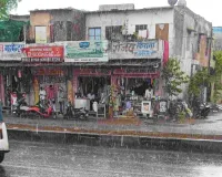 Weather Update : जयपुर सहित कई जिलों में बारिश, कहीं गिरे ओले; पारा गिरा 