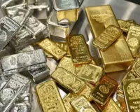 सर्राफा बाजार में गिरावट : चांदी और शुद्ध सोना हुआ सस्ता, जानें क्या है भाव  