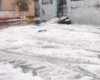 आसमान में बादलों और सूर्य के बीच लुकाछिपी : बिन मौसम बरसात से किसानों की बढ़ी चिंता, मौसम विभाग ने किसानों के लिए जारी की एडवाइजरी