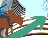 शुरुआती कारोबार में सेंसेक्स 800 अंक से ज्यादा उछला : आईटी को छोड़कर सभी सेक्टरों में तेजी, लाल निशान में कंपिनयों के शेयर