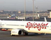 स्पाइसजेट की मुंबई फ्लाइट साढ़े 4 घंटे लेट : यात्रियों को हुई परेशानी, जानें क्या है कारण 