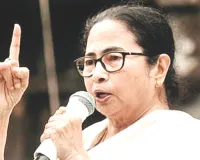 कुछ ‘मृत’ मतदाता अभी जीवित : ममता ने लगाया आरोप, बोली- जीवित लोगों को मृत बता रहा चुनाव आयोग