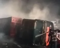 जयपुर-आगरा नेशनल हाईवे पर दर्दनाक हादसा: केबिन में फंसा ड्राइवर जिंदा जला, पुलिस जांच शुरू