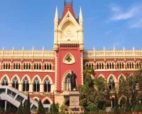 पश्चिम बंगाल​ विधानसभा चुनाव: अधिकारियों के तबादलों को हाईकोर्ट में चुनौती, चुनाव आयोग की शक्तियों पर उठे सवाल