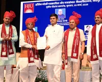 हरिदेव जोशी पत्रकारिता विश्वविद्यालय के दीक्षांत समारोह में हंगामा: छात्रों ने कहा-अतिथियों के हाथों से नहीं दिलवाई जा रही डिग्रियां,  विद्यार्थियों के काफी विरोध के बाद आयोजन फिर से शुरू हुआ और डिप्टी सीएम डॉ. बैरवा ने डिग्रियां बांटी