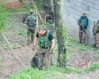 सीआईके ने की एलईटी से जुड़े आतंकी मॉड्यूल जाँच में कश्मीर में दस स्थानों पर छापेमारी: कई अहम दस्तावेज जब्त, जांच जारी