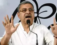 बंगाल चुनाव: अपनों के विरोध से बेहाल तृणमूल और भाजपा, कहीं भूमिपुत्र की मांग तो कहीं चरित्र पर वार