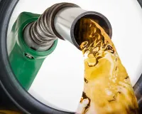 अंतर्राष्ट्रीय बाजार में कच्चे तेल की कीमतों में तेजी के बीच पेट्रोल-डीजल की नई कीमतें जारी, गाड़ी का टेंक फुल करवाने से पहले यहां जानें क्या है आज आपके शहर में भाव