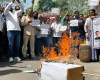 गैस सिलेंडर दामों में बढ़ोतरी के विरोध में कांग्रेस के जयपुर में प्रदर्शन