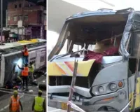 दिल्ली में भीषण सड़क हादसा: यात्री बस पलटने से 2 लोगों की मौत; अन्य 23 घायल, बचाव और राहत कार्य जारी