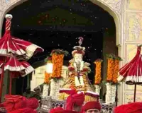 शाही ठाठ-बाट से निकली गणगौर माता की शोभायात्रा: 210 लोक कलाकारों के अलग-अलग समूह ने लोक कला की ऐसी रंगत बिखेरी कि दर्शक निहारते ही रहे