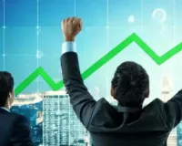 विदेशों से मिले सकारात्मक संकेतों के बीच शेयर बाजारों में लौटी तेजी: सेंसेक्स 1,372 अंक चढ़कर 74,068.45 पर बंद