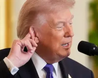 खाड़ी देशों पर ईरान के हमले: दुबई हवाई अड्डे पर कई ड्रोन हमले, विमान सेवाएं बाधित हुई