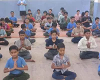  सांप पकड़ने वाले हाथों में अब किताबों की ताकत, कक्षा एक से करीब आठवीं तक नि:शुल्क पढ़ाई 