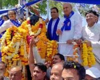 अलग-अलग धड़ो में बंटी कांग्रेस : कार्यक्रमों से दूर रहने वाले कांग्रेसियों को चेतावनी, गैर मौजूद रहने का कारण पूछते हुए मांगा स्पष्टीकरण 