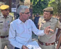 ​परीक्षाओं को पारदर्शी तरीके से कराने के लिए आयोग प्रशासन पूरी तरह मुस्तैद : रामनिवास मेहता ने परीक्षा केंद्रों का दौरा कर सुरक्षा व्यवस्थाओं का लिया जायजा, सुरक्षा कर्मियों को दिए अभ्यर्थियों की सघन जांच के निर्देश