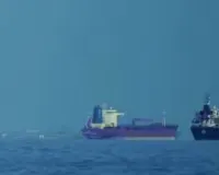 ईरान ने होर्मुज जलडमरुमध्य से प्रतिदिन 10 जहाजों को गुजरने की दी अनुमति : 20 लाख डॉलर तक हो सकता है शुल्क, रिपोर्ट में कहा- जहाज को तय किए गए विशेष मार्गों पर ही चलना होगा