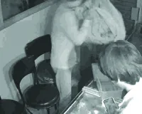 ज्वैलरी शॉप पर चोरों का धावा : दुकान के गेट तोड़कर अंदर घुसे बदमाश, चांदी के गहने और 7 ग्राम सोने के आभूषण ले उड़े बदमाश