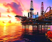 ईरान-अमेरिका वार्ता टूटने की संभावना के बीच ब्रेंट कच्चे तेल की कीमतों में उछाल, अमेरिकी बलों ने ईरानी ज़हाज की किया जब्त