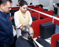 मुख्य सचिव और पुलिस महानिदेशक ने किया 181 हेल्पलाइन केंद्र का निरीक्षण