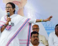 पश्चिम बंगाल विधानसभा चुनाव : सीएम ममता ने भवानीपुर से दाखिल किया नामांकन, मतदाता सूची से नाम हटाये जाने के मुद्दे पर चुनाव आयोग पर बोला हमला